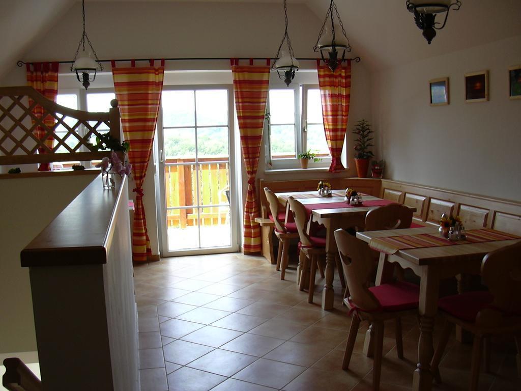 Weingut Gaestezimmer Gruber Ehrenhausen Oda fotoğraf